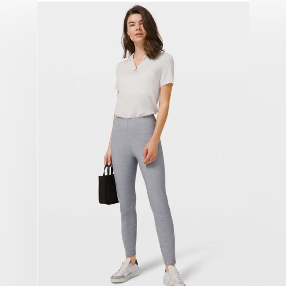 Lululemon women’s size‎ 6 here to their HR pants wrinkle free stretch grey color